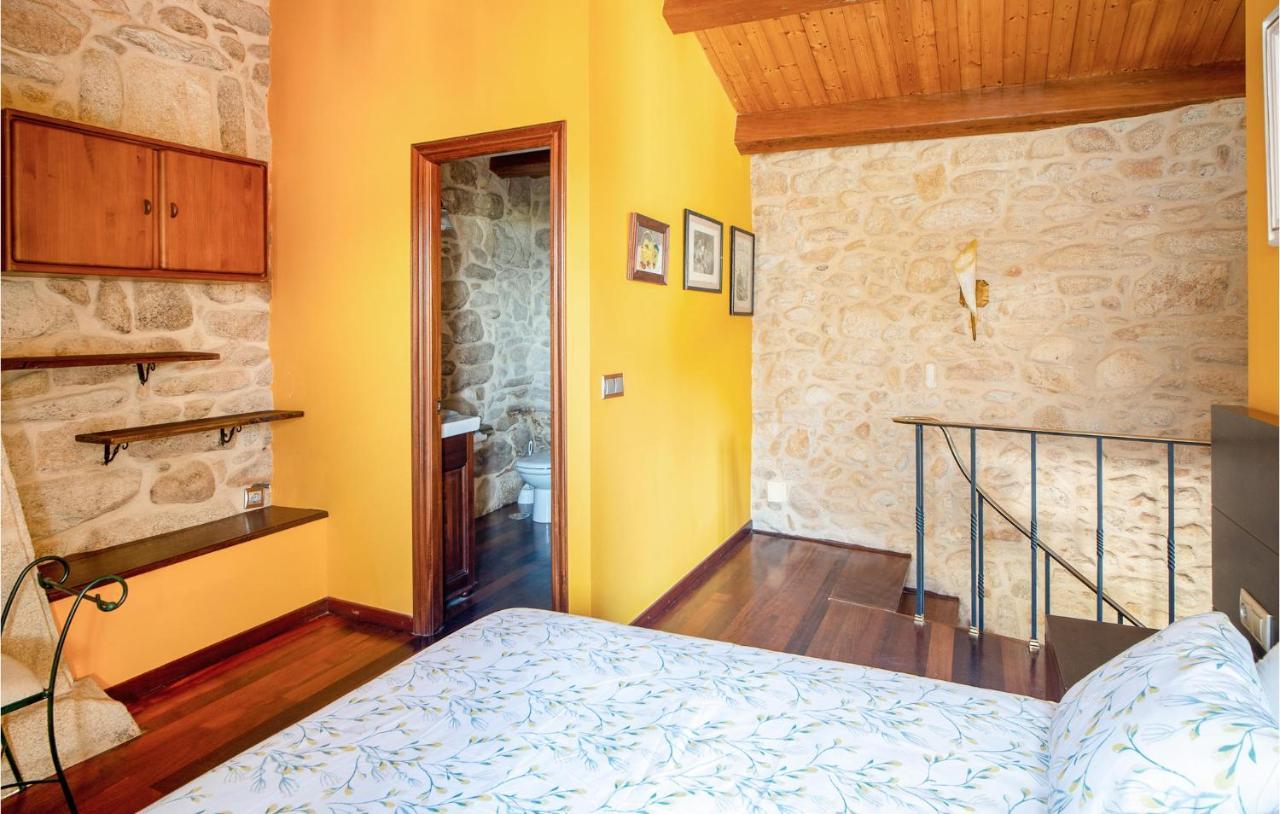 2 Bedroom Amazing Home In Muros Buitenkant foto